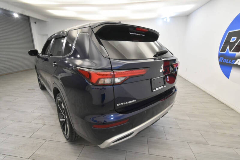 2023 Mitsubishi Outlander SE