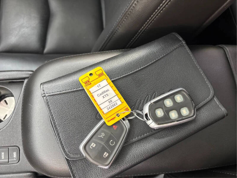 2017 Cadillac XT5 Premium Luxury