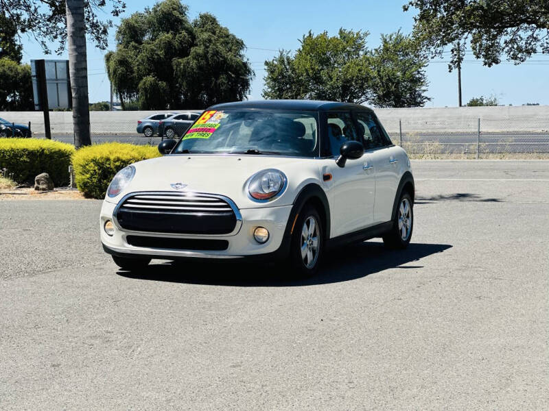 2015 MINI Hardtop 4 Door Cooper
