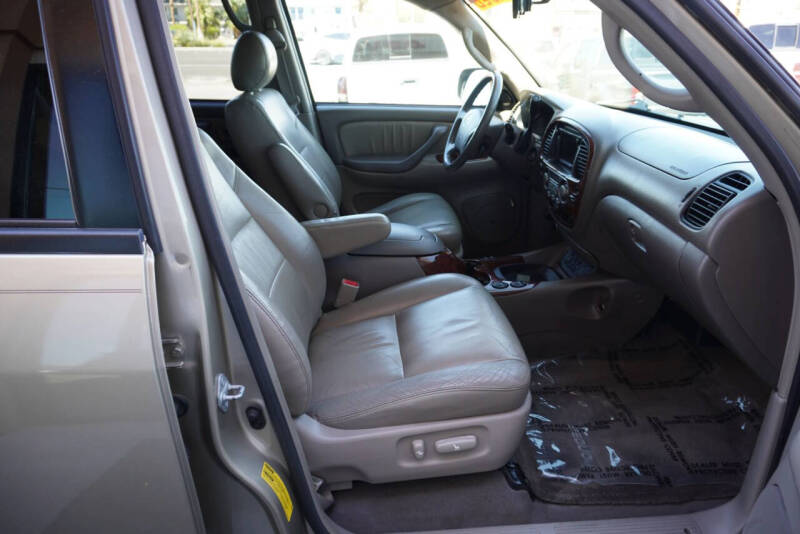 2005 Toyota Sequoia Limited