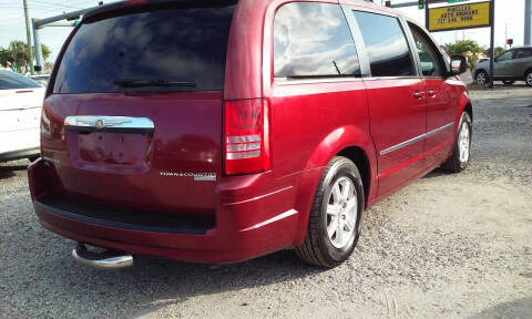 2010 Chrysler Town and Country Touring Plus