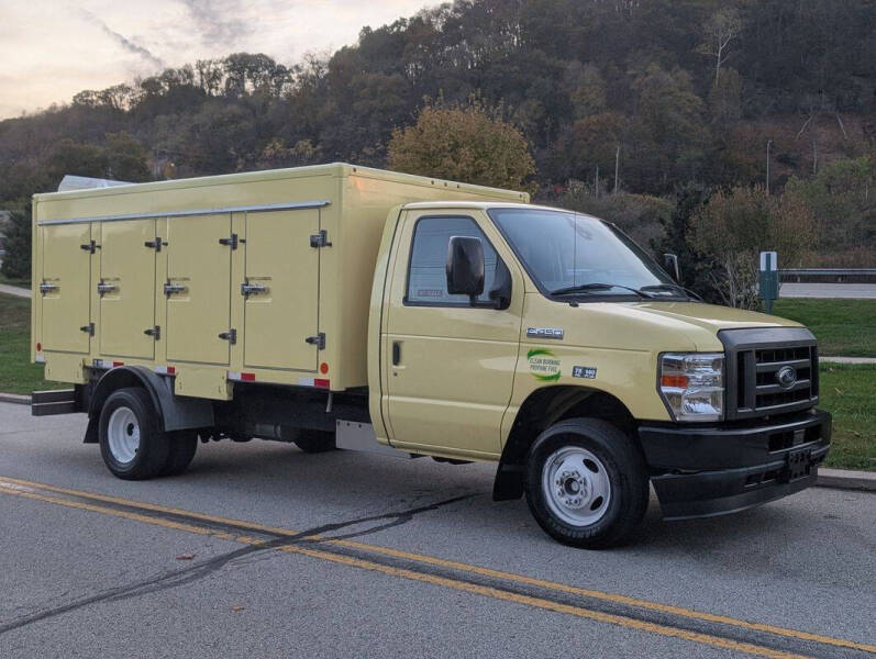 2021 Ford E-Series E-450 SD