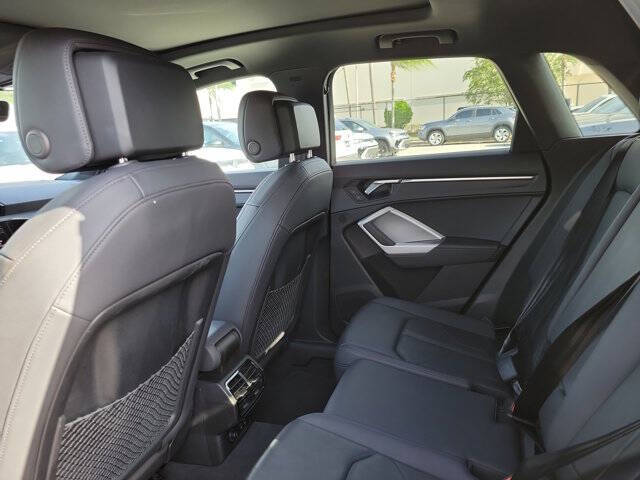 2024 Audi Q3 quattro S line Premium 45 TFSI