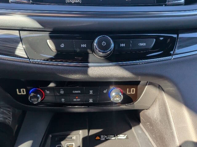 2023 Buick Enclave Essence