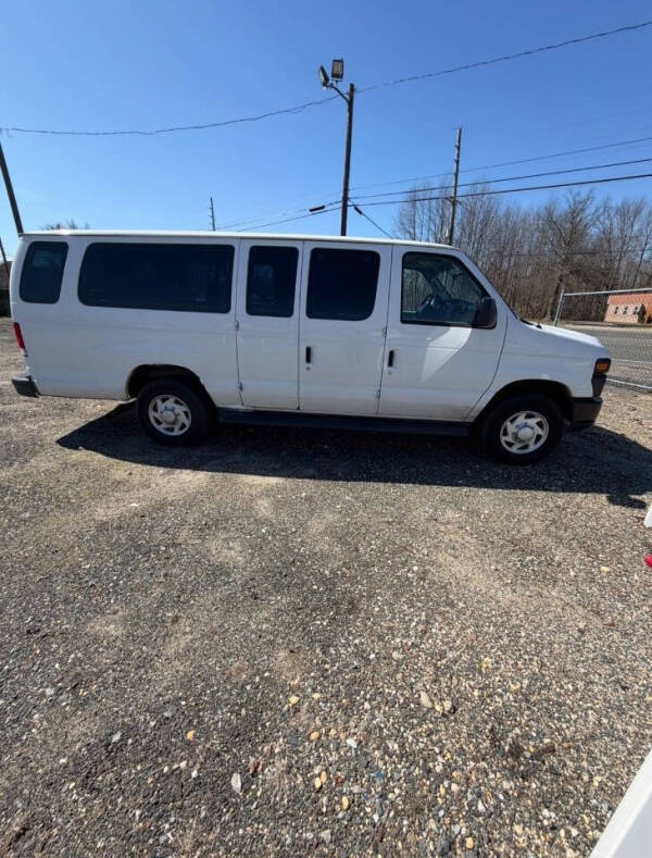 2014 Ford E-Series E-350 SD XL