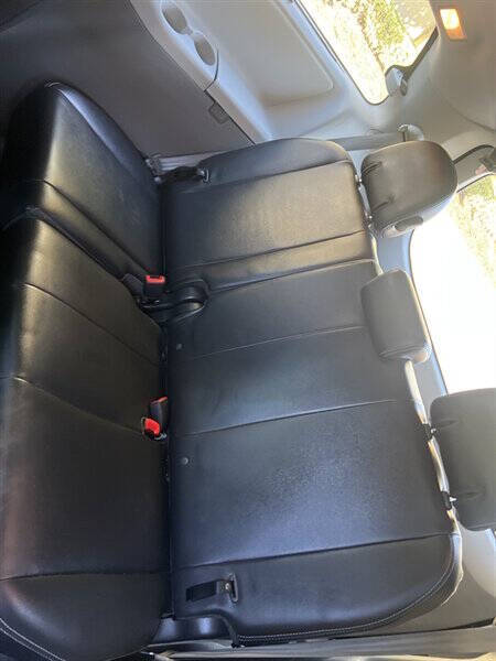 2012 Toyota Sienna SE 8-Passenger