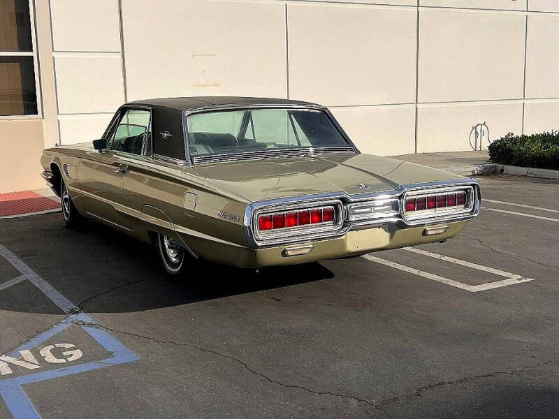 1965 Ford Thunderbird