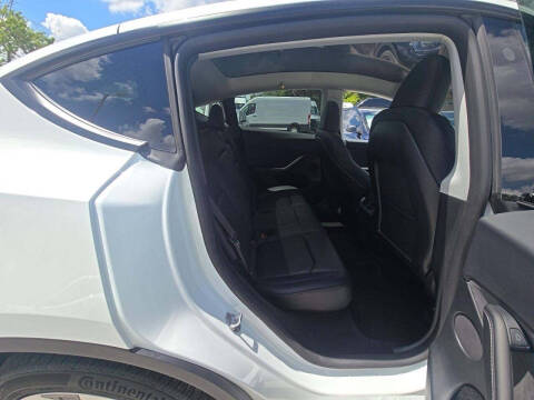 2023 Tesla Model Y Long Range