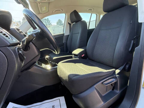 2015 Volkswagen Tiguan S