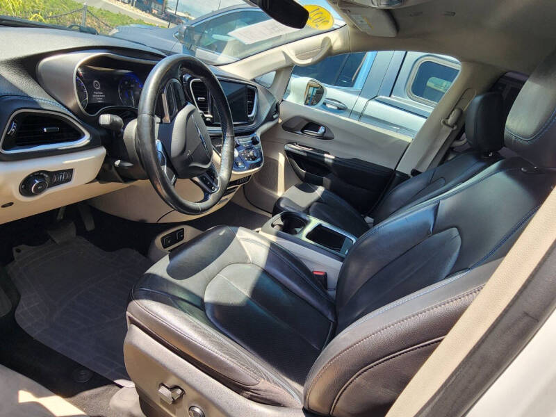 2021 Chrysler Pacifica Touring L