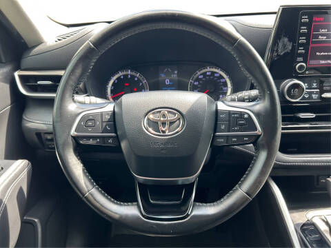 2021 Toyota Highlander LE