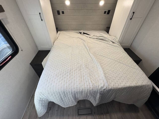 2026 Venture RV Sienna 311VDB