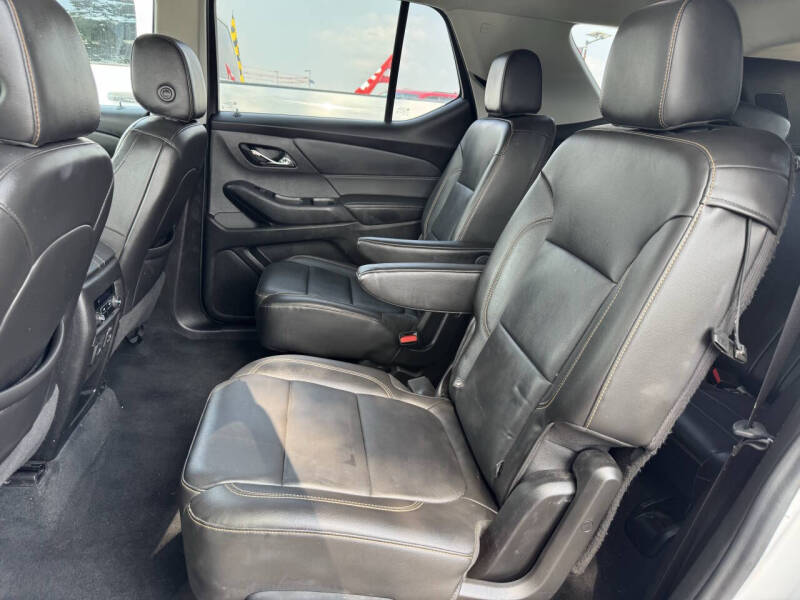 2021 Chevrolet Traverse LT Leather