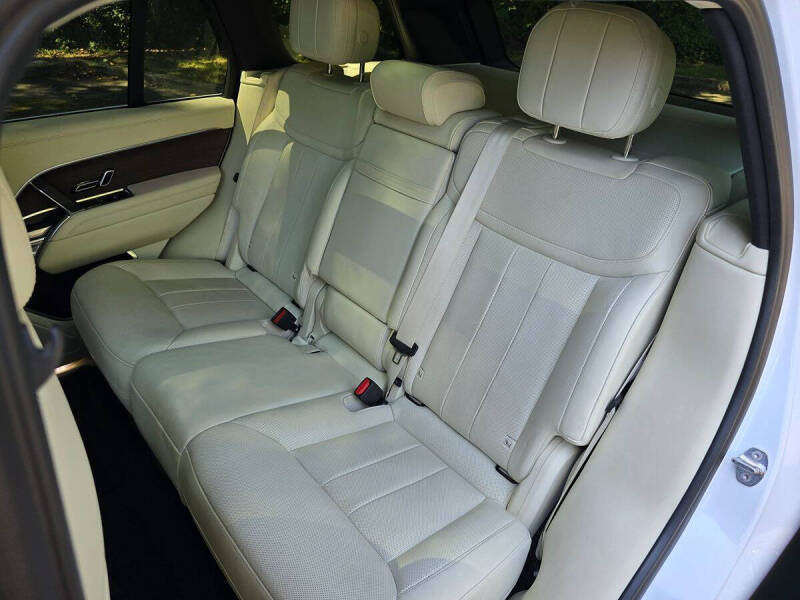 2023 Land Rover Range Rover P400 SE