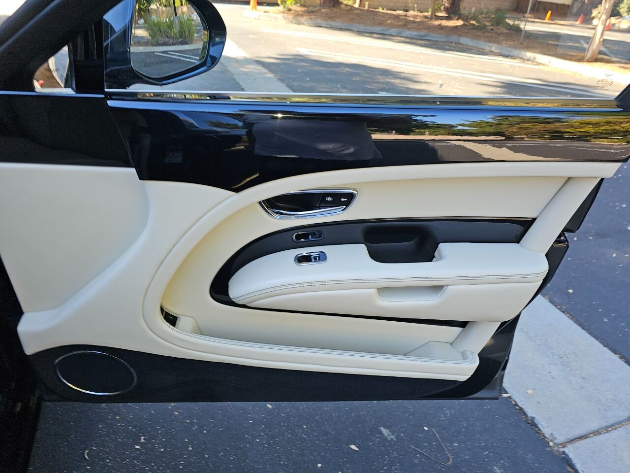 2014 Bentley Mulsanne 73