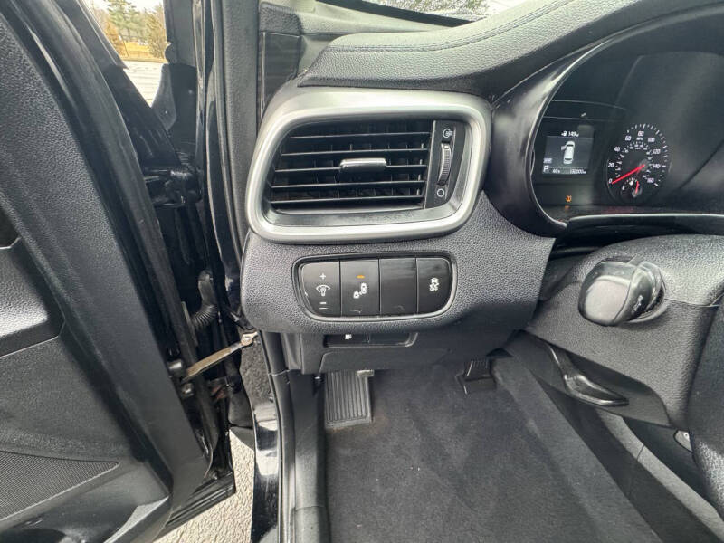 2019 Kia Sorento LX
