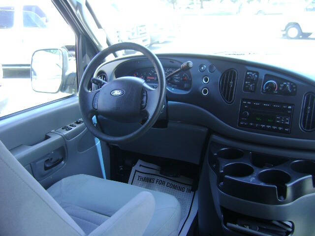 2007 Ford E-Series E-350 SD XLT