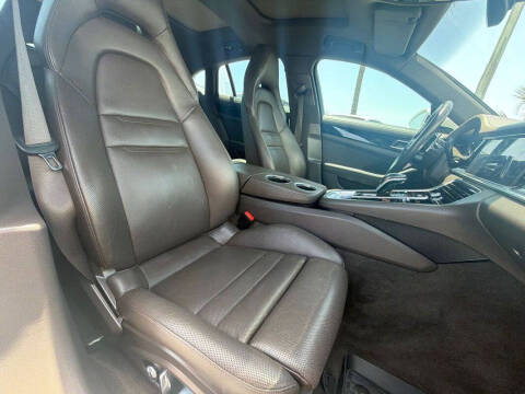 2017 Porsche Panamera 4S