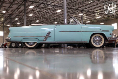 1953 Ford Crestline