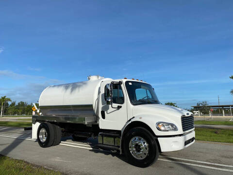 2015 Freightliner M2 106