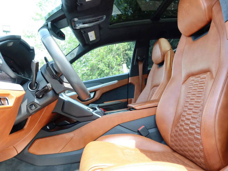 2019 Lamborghini Urus