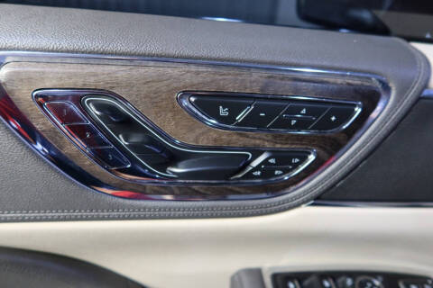 2017 Lincoln Continental Select