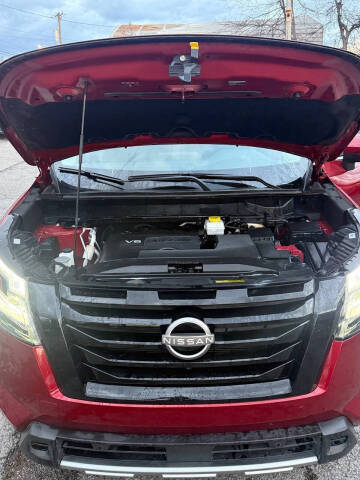 2023 Nissan Pathfinder SL