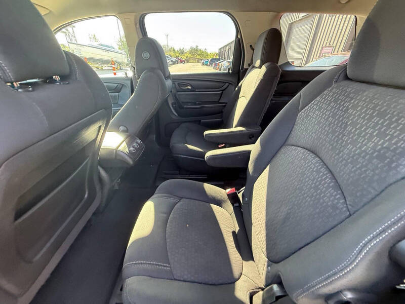 2015 GMC Acadia SLE-2