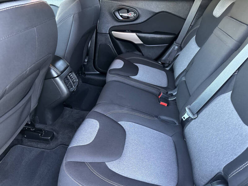 2018 Jeep Cherokee Latitude