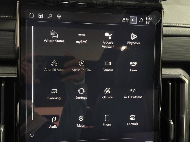 2025 GMC Acadia Elevation