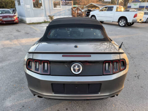 2013 Ford Mustang V6