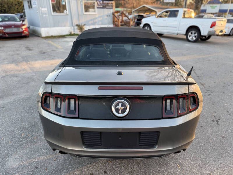 2013 Ford Mustang V6