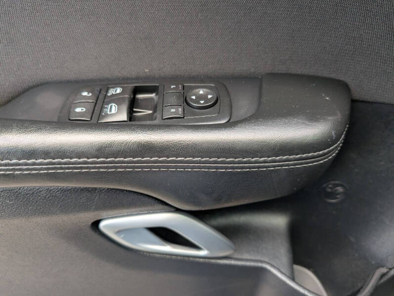 2015 Dodge Challenger SXT