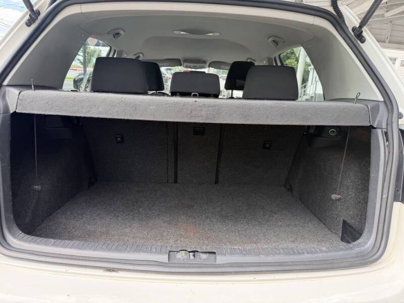 2011 Volkswagen Golf 2.5L PZEV