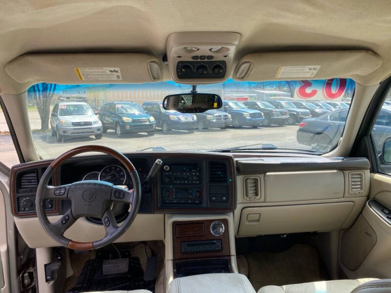 2003 Cadillac Escalade