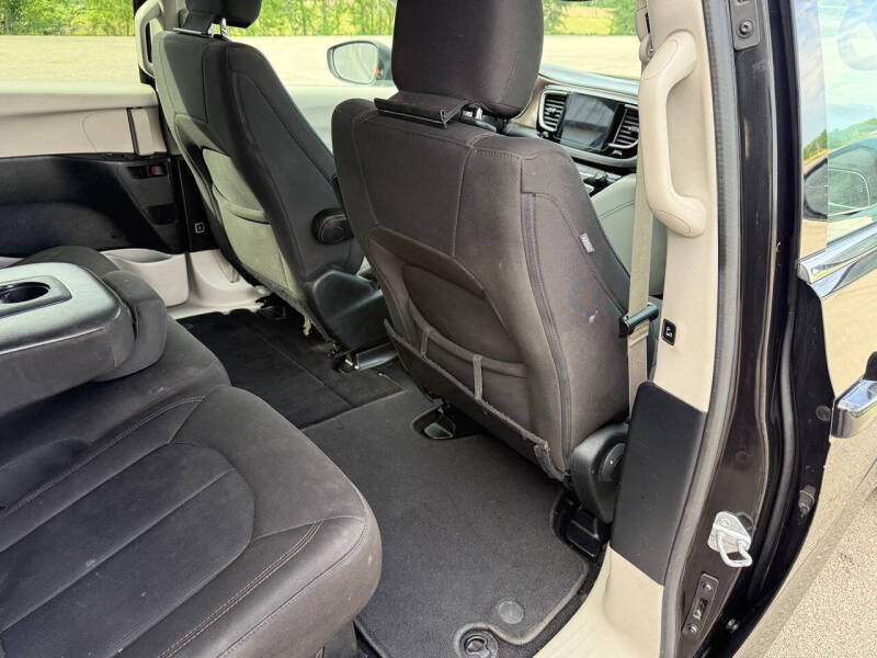 2017 Chrysler Pacifica Touring