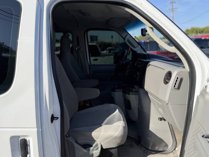 2014 Ford E-Series E-350 SD XLT