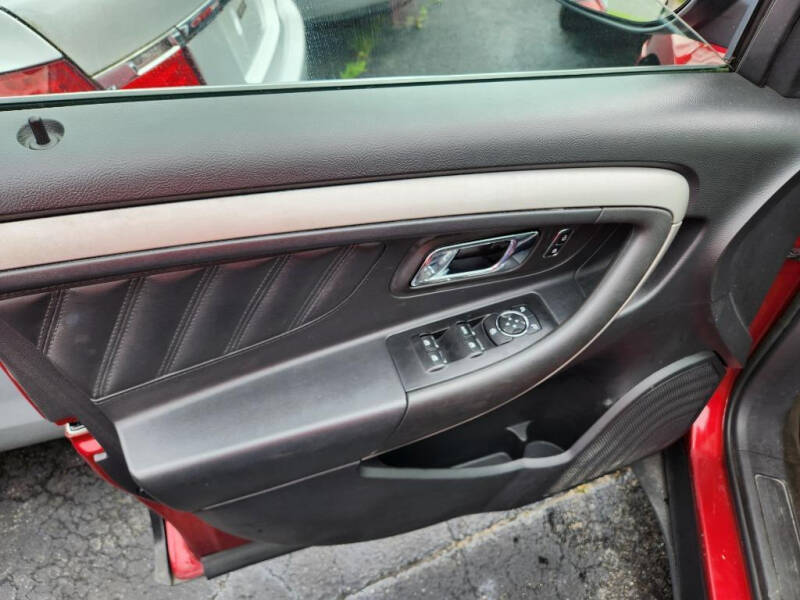 2014 Ford Taurus SEL