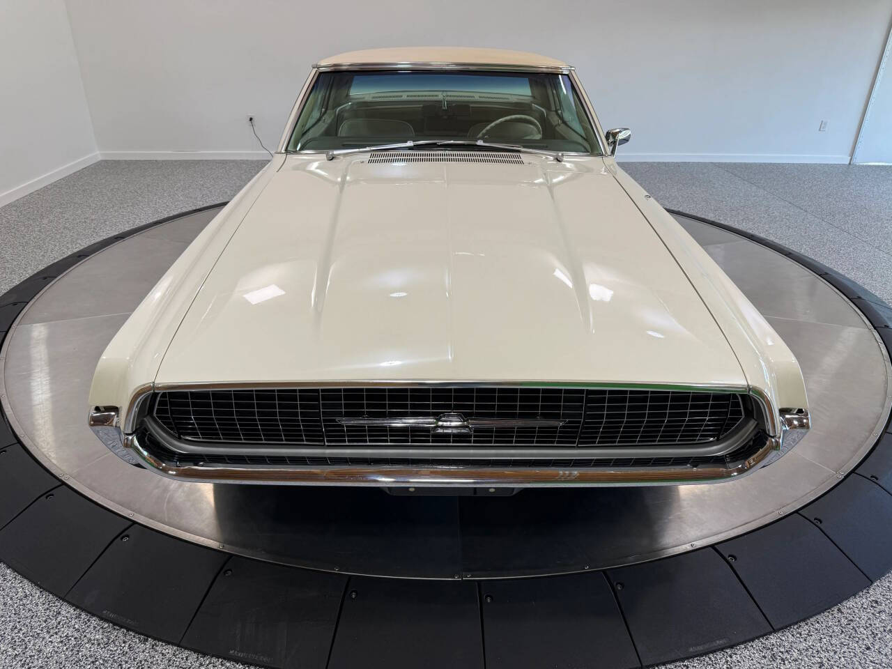 1967 Ford Thunderbird 5