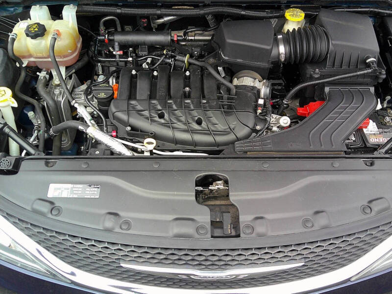 2017 Chrysler Pacifica Touring-L Plus