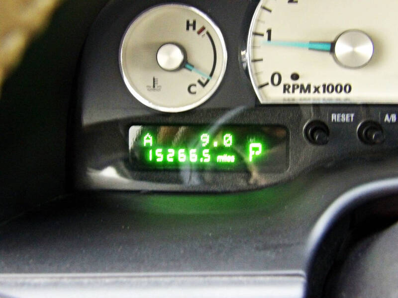 2005 Ford Thunderbird Deluxe