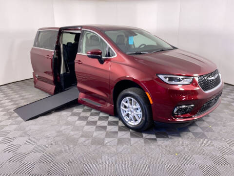 2023 Chrysler Pacifica for sale at AMS Vans in Tucker GA