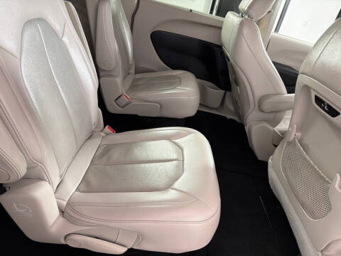 2021 Chrysler Pacifica Touring L