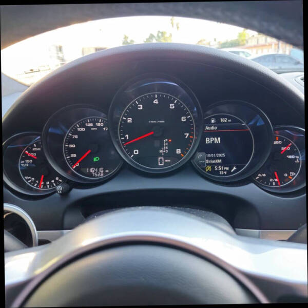 2018 Porsche Cayenne Platinum Edition