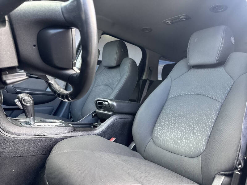 2013 GMC Acadia SLE-1