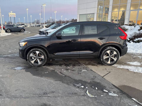 2026 Volvo XC40 B5 Plus