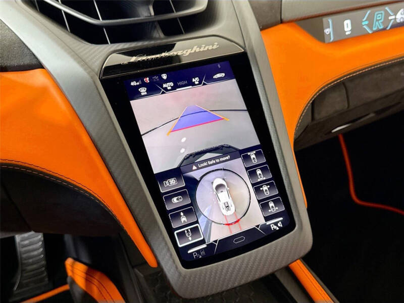 2024 Lamborghini Revuelto