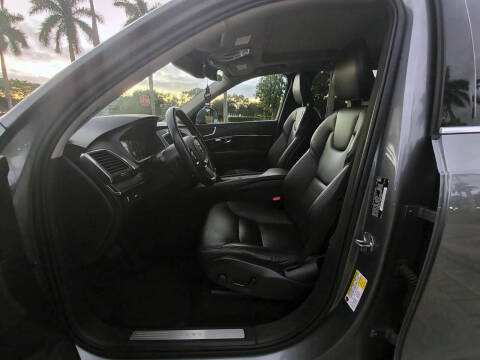 2020 Volvo XC90 T5 Momentum