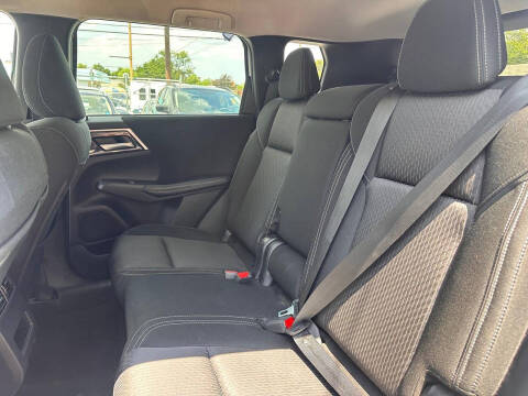 2022 Mitsubishi Outlander ES