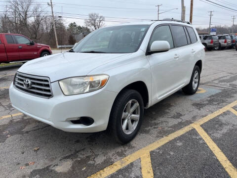 2008 Toyota Highlander for sale at Lakeshore Auto Wholesalers in Amherst OH